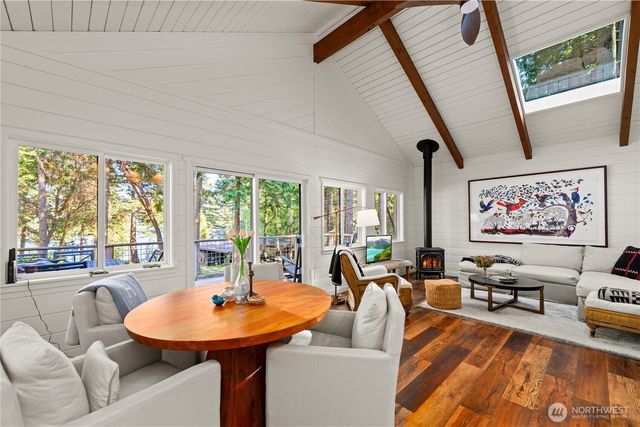 5 Nelson Trail, Henry Island, WA 98250