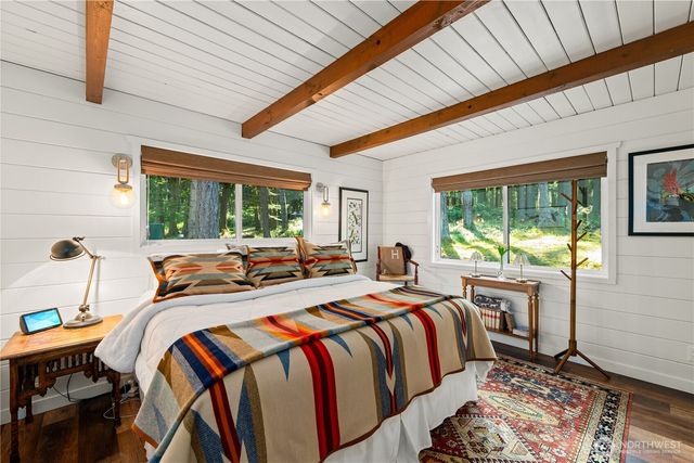 5 Nelson Trail, Henry Island, WA 98250