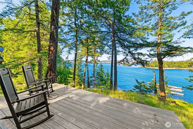 5 Nelson Trail, Henry Island, WA 98250