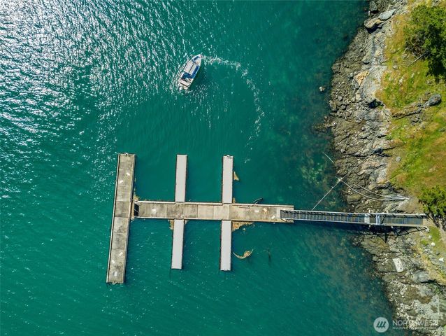 5 Nelson Trail, Henry Island, WA 98250