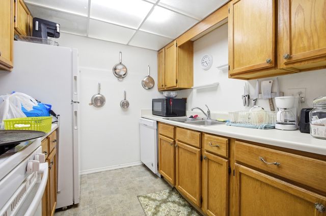 154 E Bailey Road D, Naperville, IL 60565