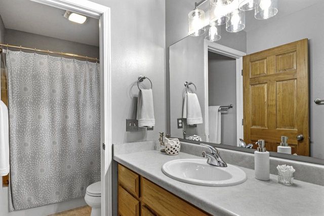 5405 Golden Leaf Trail, Madison, WI 53704