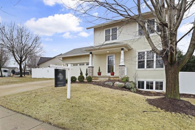 5405 Golden Leaf Trail, Madison, WI 53704