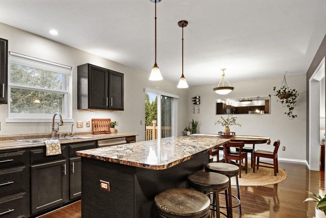 5405 Golden Leaf Trail, Madison, WI 53704