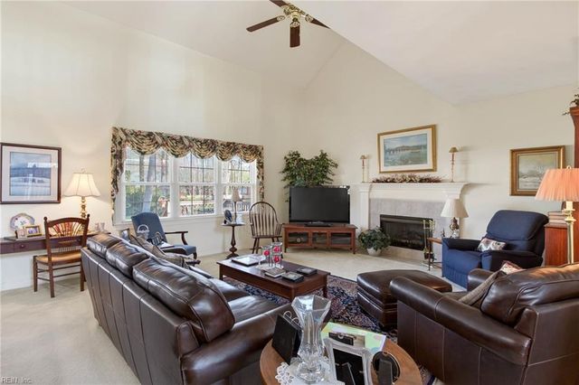 1308 Meggett DR, Chesapeake, VA 23322