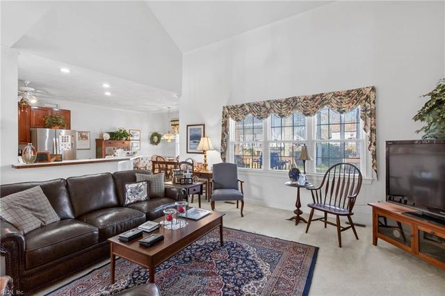 1308 Meggett DR, Chesapeake, VA 23322