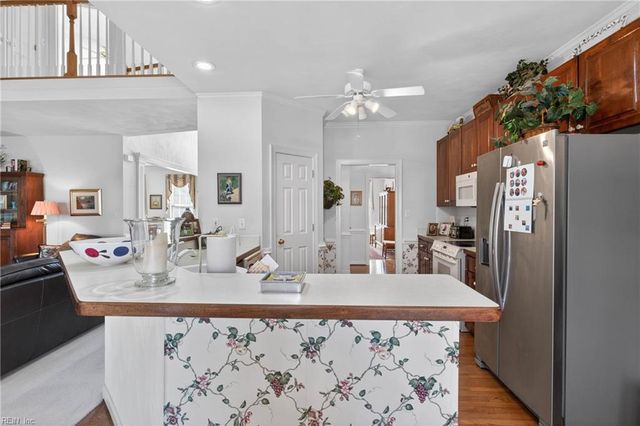 1308 Meggett DR, Chesapeake, VA 23322