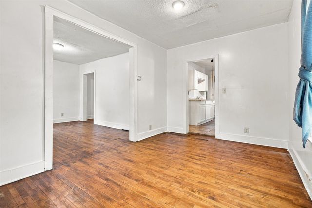 2611 Wood Street, Muskegon Heights, MI 49444