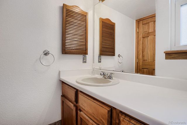 18555 E Saratoga Place, Aurora, CO 80015