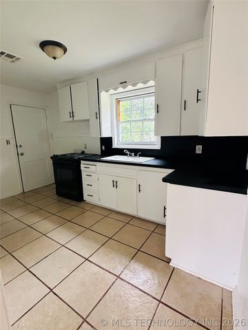 1931 N Florence Avenue, Tulsa, OK 74110