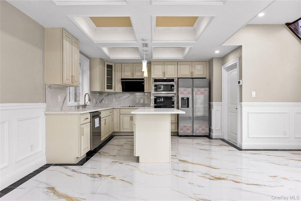 43-43 189th Street, Flushing, NY 11358 — photo 4