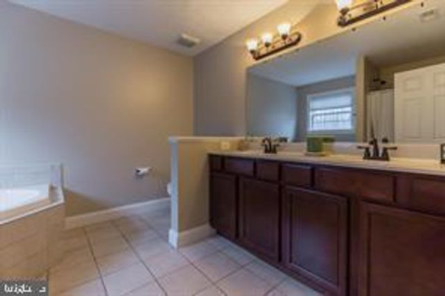 1679 SAPPHIRE CT, Lusby, MD 20657