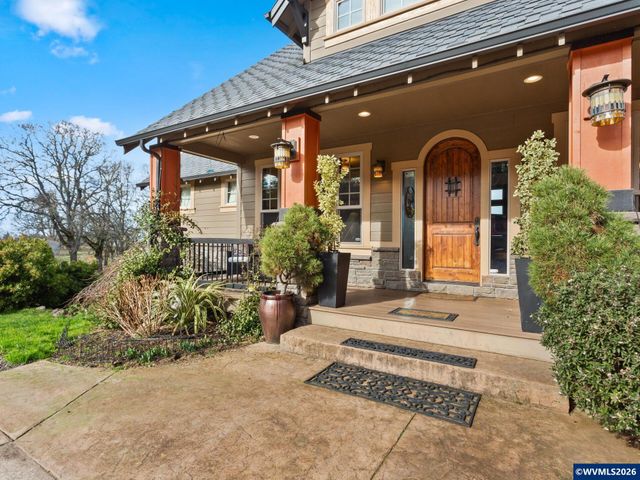 7118 Grandview Av, Scotts Mills, OR 97375