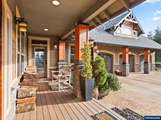 7118 Grandview Av, Scotts Mills, OR 97375