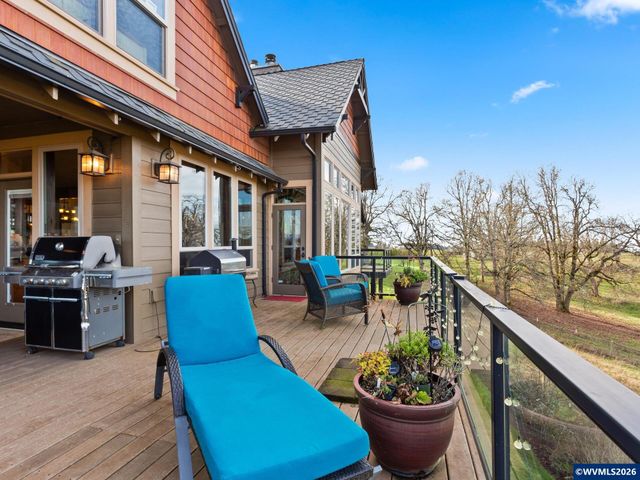 7118 Grandview Av, Scotts Mills, OR 97375