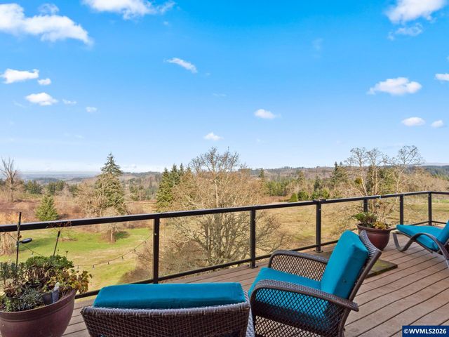 7118 Grandview Av, Scotts Mills, OR 97375