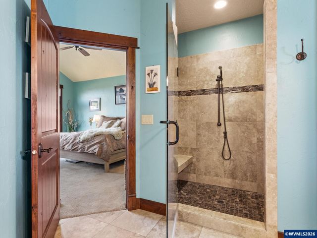 7118 Grandview Av, Scotts Mills, OR 97375