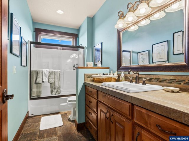 7118 Grandview Av, Scotts Mills, OR 97375