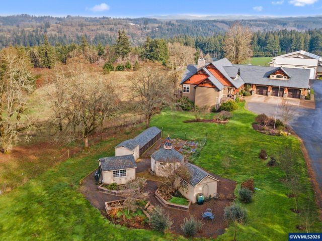 7118 Grandview Av, Scotts Mills, OR 97375