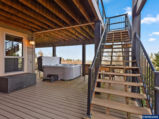 7118 Grandview Av, Scotts Mills, OR 97375