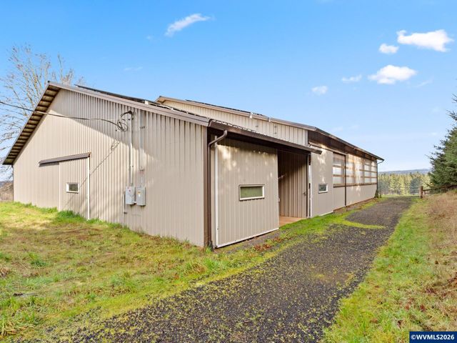 7118 Grandview Av, Scotts Mills, OR 97375