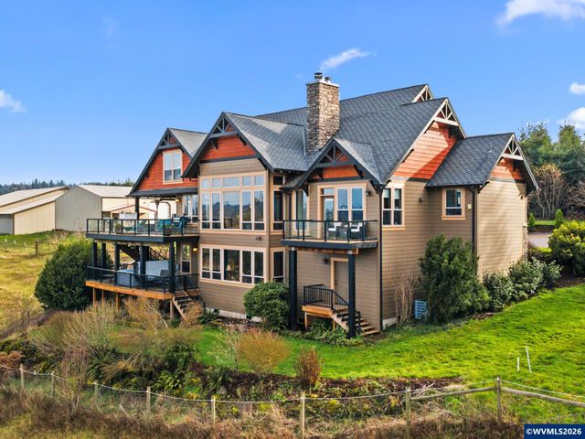 7118 Grandview Av, Scotts Mills, OR 97375