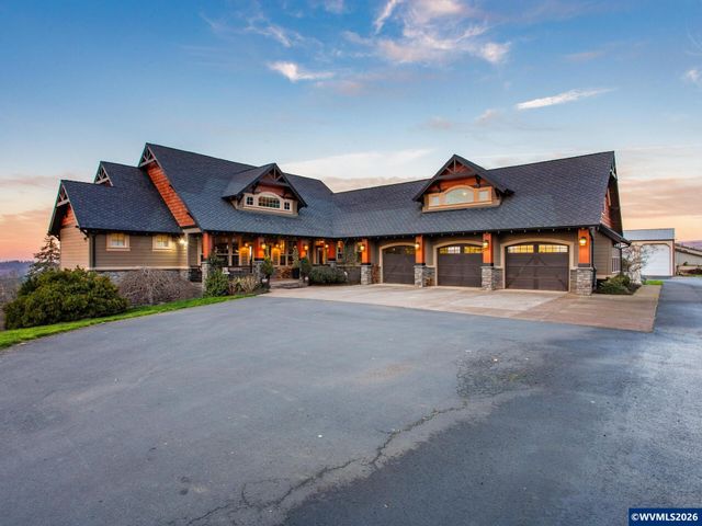 7118 Grandview Av, Scotts Mills, OR 97375