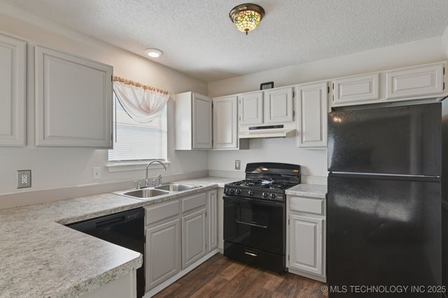 1811 W Ithica Street, Broken Arrow, OK 74012