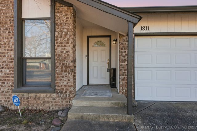 1811 W Ithica Street, Broken Arrow, OK 74012