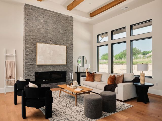 1300 Saddlebrook Canyon CT, Spicewood, TX 78669