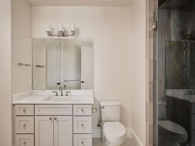 1300 Saddlebrook Canyon CT, Spicewood, TX 78669