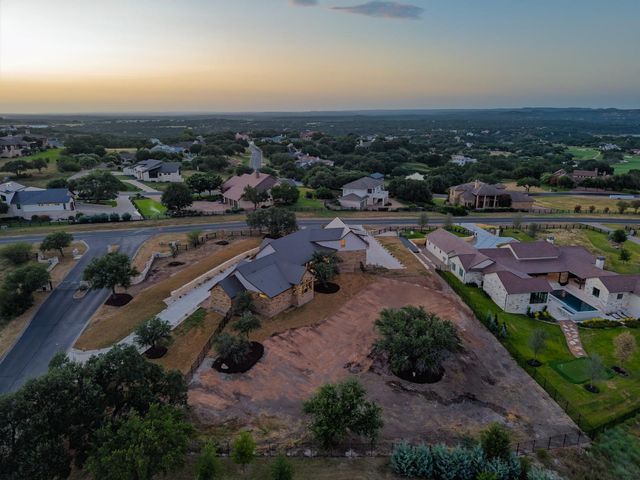 1300 Saddlebrook Canyon CT, Spicewood, TX 78669