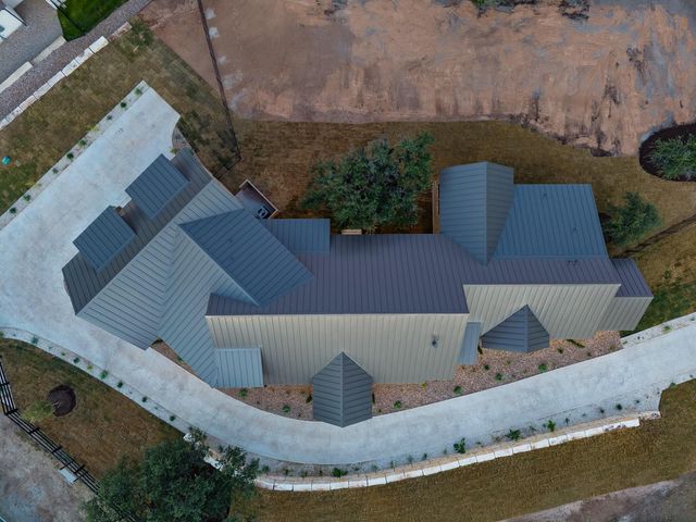 1300 Saddlebrook Canyon CT, Spicewood, TX 78669