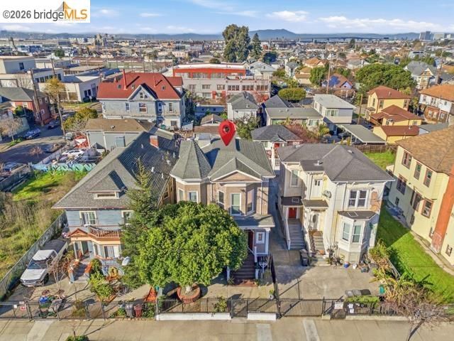 2817 Market St, Oakland, CA 94608