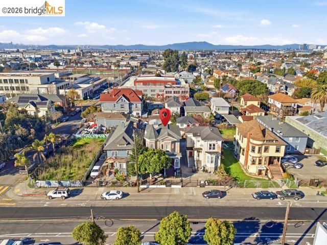 2817 Market St, Oakland, CA 94608