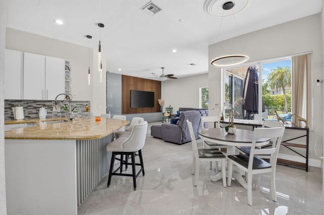 21633 Lynhurst Way, Boca Raton, FL 33428