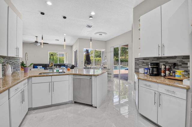 21633 Lynhurst Way, Boca Raton, FL 33428