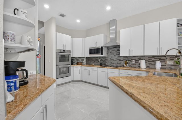 21633 Lynhurst Way, Boca Raton, FL 33428