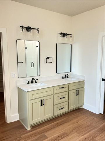 4 Arthur Circle, Bella Vista, AR 72715