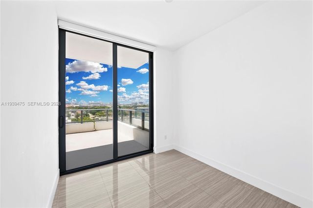 2960 NE 207th St 817, Aventura, FL 33180