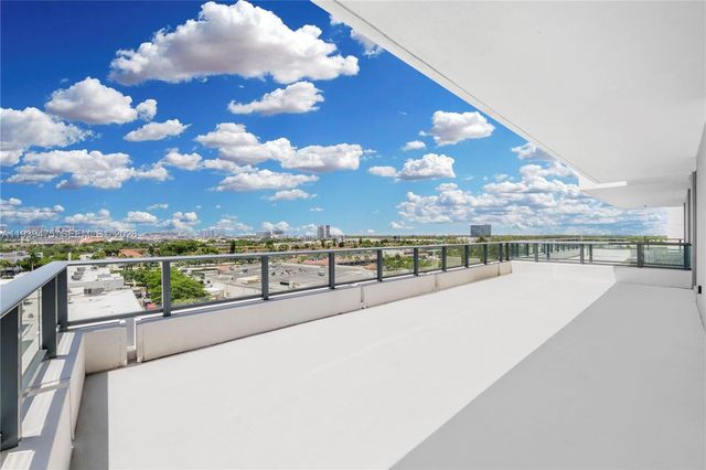 2960 NE 207th St 817, Aventura, FL 33180