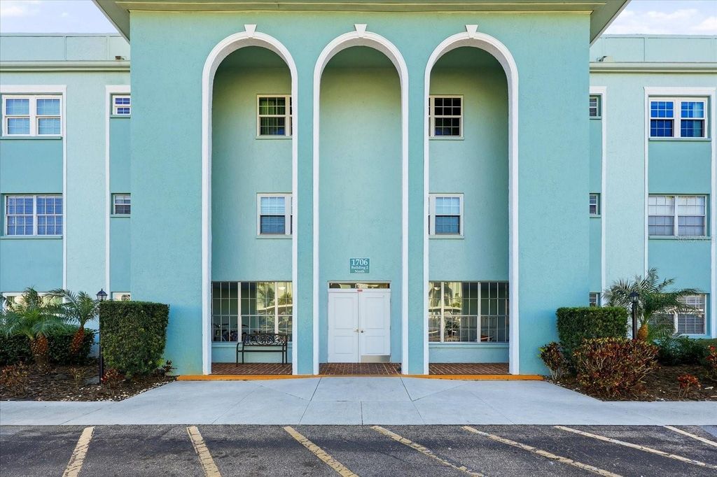 1706 BELLEAIR FOREST DRIVE 128, Belleair, FL 33756