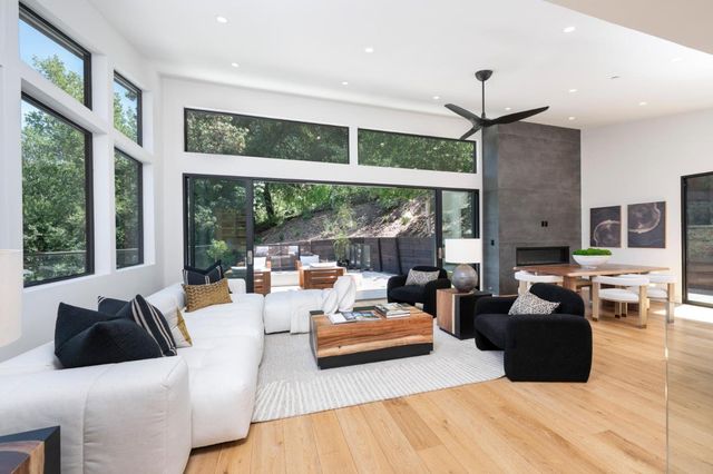 124 Foxwood Road, Portola Valley, CA 94028