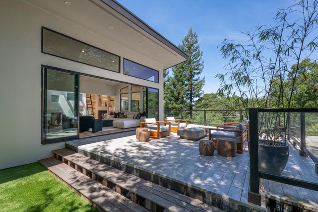 124 Foxwood Road, Portola Valley, CA 94028