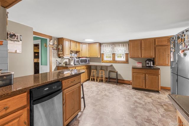 421 Orchard Drive, Wallkill, NY 12589
