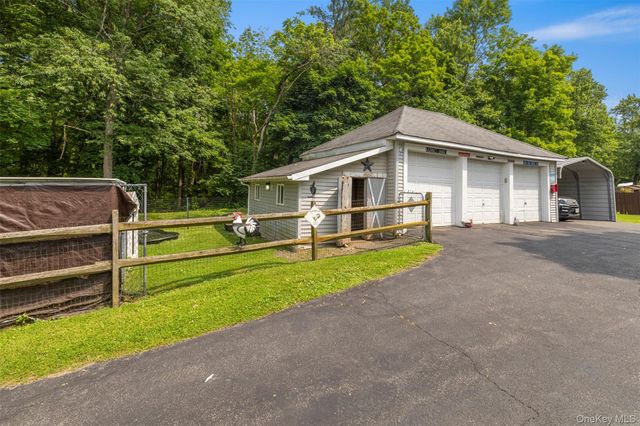421 Orchard Drive, Wallkill, NY 12589