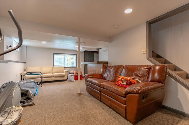 540 Carver Street NW, Massillon, OH 44647