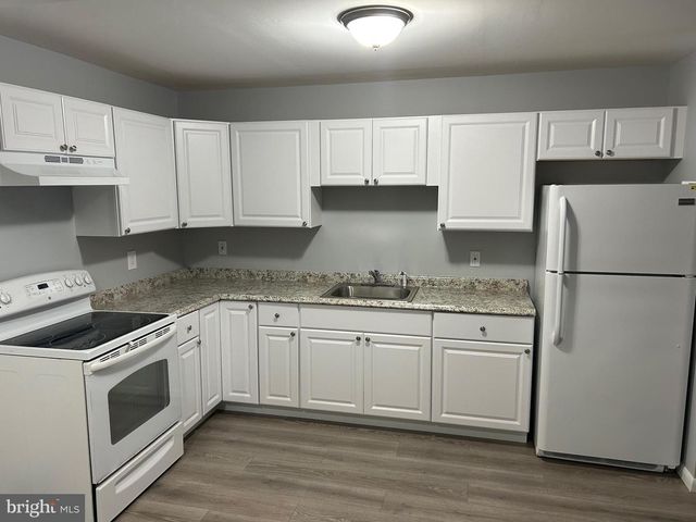 8009 WOODHOLME CIR, Pasadena, MD 21122