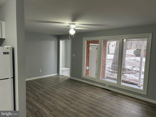 8009 WOODHOLME CIR, Pasadena, MD 21122