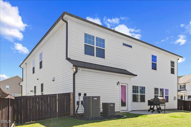 1012 Foggy Point Trail, Knightdale, NC 27545